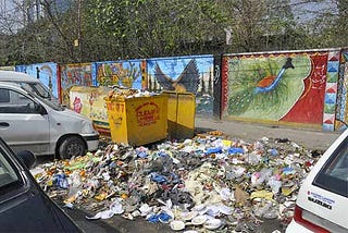 Enlargement of Garbage in Roads of Lahore