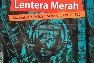 Di Bawah Lentera Merah