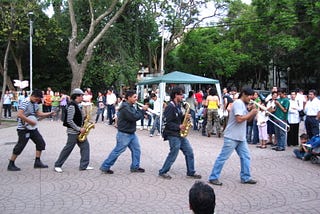 Una vuelta de barrio (Diario de Ciudad, abril 2010)