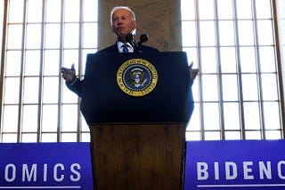 Analyzing Bidenomics: A Pragmatic Approach to Economic Recovery