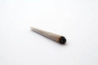 Why Ash Color Matters, Weed Herald, WeedHerald.com