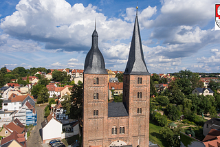 Entdecke das kulturelle Erbe von Altenburg: Schloss, Kirchen und Museen
