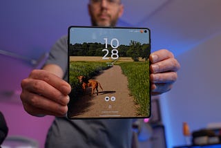 Motorola Has Broken The Foldable Rules. Here’s Why It Works!
