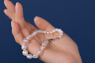 PEARL JEWELRY TO BUY ON CHRISTMAS