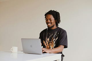 Full Guide: Write a Pitch That Lands You The Writing Job