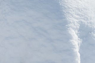 winter sunny day, snow, rounded forms | © pockett dessert, white out