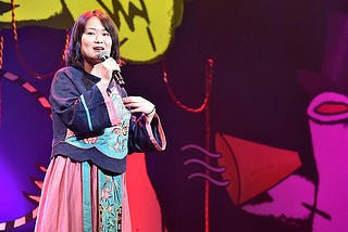 女脱口秀演员：我的段子不是女性视角，就是人类视角