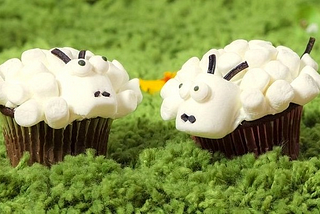 Holidays and Events — Easter Lamb Cupcakes