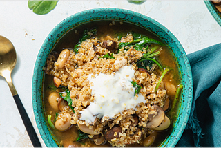 布格小麥蘑菇湯、羽衣甘藍與檸檬酸奶 Mushroom Bulgur Soup with Baby Kale & Lemon Cream