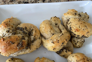 Garlic knots