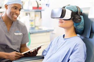 Using virtual reality experiences to treat severe pain