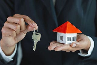 5 Reasons Why You Must Consider Hiring A Commercial Real Estate Lawyer