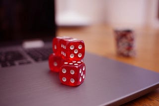 5 pitfalls that makes you think that online poker is rigged