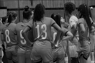 Time de futsal feminino bauruense avança em jogos regionais