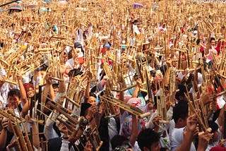 Musik Angklung dan Kepemimpinan yang Menggerakan