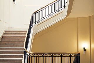Embracing Beauty Of Closed Stringer Staircase With Elite Staircases