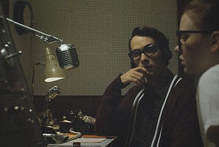 'A Vastidão da Noite' usa soluções simples para criar clima e suspense