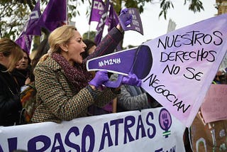 Andaluzia. Protestos feministas contra o novo governo e a extrema-direita