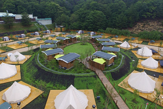 사계절의 자연에 둘러싸여서 京都 るり渓谷(교토 루리계곡)에서GLAMPING체험 ｜GRAX PREMIUM CAMP RESORT京都 るり渓谷【교토】