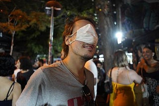 Taquei o Foda-se: O Brasileiro na Pior Crise de Saúde de Sua História