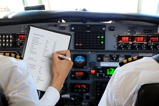 ¿Qué son las “checklist” y que podemos aprender de ellas sin ser pilotos?