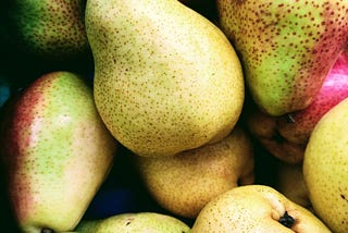 A group or pile of pears.