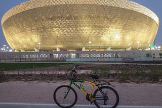 PERIPÉCIAS DE UM CICLOTORCEDOR — AVENTURAS DE UM TORCEDOR CICLISTA BRASILEIRO EM COPAS DO MUNDO