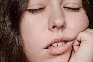 Ask Curology: Is my cold breaking me out?