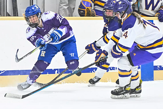 Women’s Hockey dominates against Williams at the Winter Classic, winning 4–1