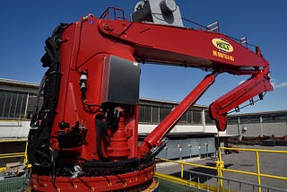 The Many Features of a Knuckle Boom Crane
