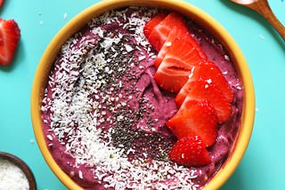 My Go-To Smoothie Bowl (5 minutes!) (plant based)