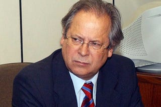 Zé Dirceu: E-Gov = Inclusão Digital
- Chefe da Casa Civil une TI e Comunicação, agora TIC (2003)