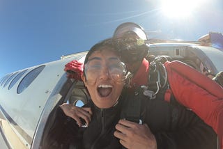 What it felt like to jump 18,000 feet from a plane: notes from my first sky diving experience