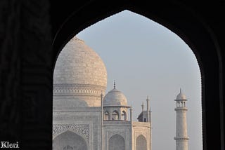 Picture of the Taj Mahal.