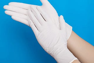 Những điều cần biết trước khi sử dụng găng tay y tế