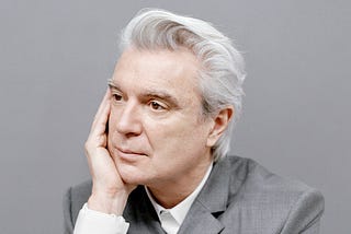 Como funciona a música de David Byrne em "American Utopia"