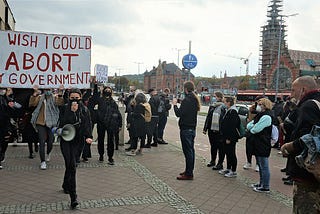 How To: Young & Confused. Protests on Warsaw streets against new polish abortion law.