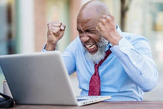 Photo by Nicola Barts : https://www.pexels.com/photo/frustrated-man-in-front-of-a-laptop-7927357/