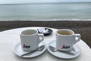 Où trouver les cafés les moins chers au centre-ville de Dieppe ?