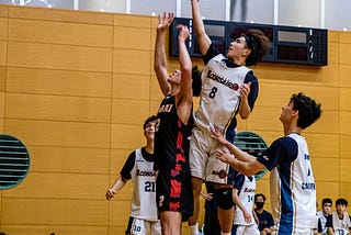 Samurai defeat Corsairs in a thrilling basketball game