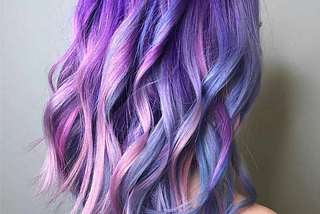 This is a beautiful hair color don’t you think? 🌹