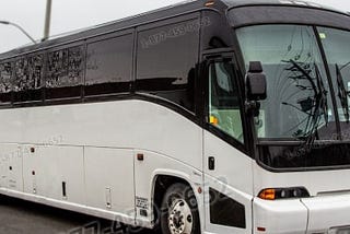 How to choose the best Toronto party bus for your wedding