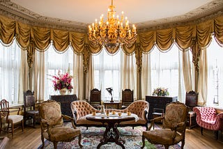 What Size Chandelier for Dining Room: Tips and Tricks