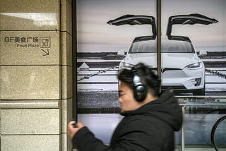 Tesla’s Fall From Grace in China Shows Perils of Betting on Beijing