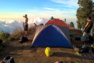 Rinjani trekking via / Sembalun Route