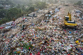 Indonesia Masih Tergiur Impor Sampah Plastik?