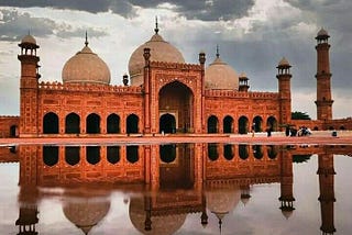 _Badshahi Mosque: A Marvel of Mughal Architecture_