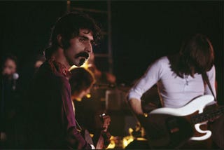 A HISTÓRIA DA LENDÁRIA JAM SESSION DE FRANK ZAPPA COM O PINK FLOYD