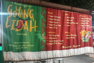 Yang Terabaikan dalam Sepiring Nasi Ayam: Harapan dan Kenangan dalam Ingatan