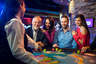 Deal Cards at a Casino — Should You Be a Card Dealer?